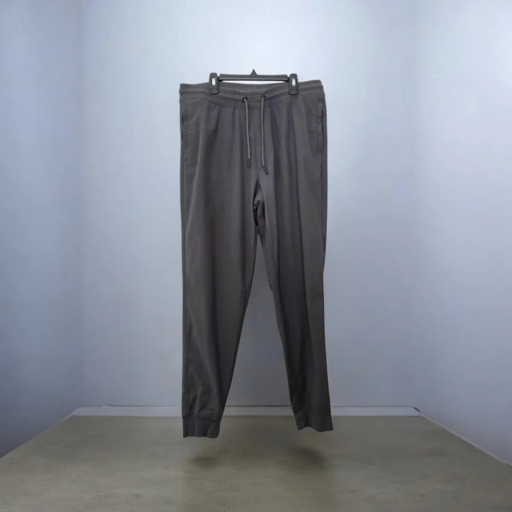 CALVIN KLEIN Men's Lightweight Tapered Drawstring Joggers Gray Size M